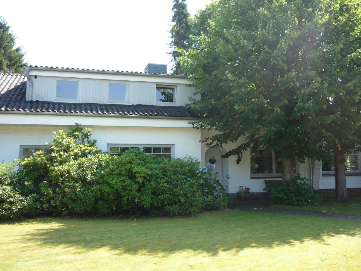 Eggers - Gemuetliche Ferienwohnung Im Erdgeschoss Wallsbull Kültér fotó