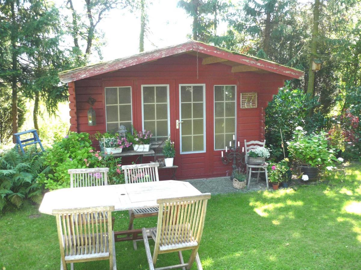 Eggers - Gemuetliche Ferienwohnung Im Erdgeschoss Wallsbull Kültér fotó